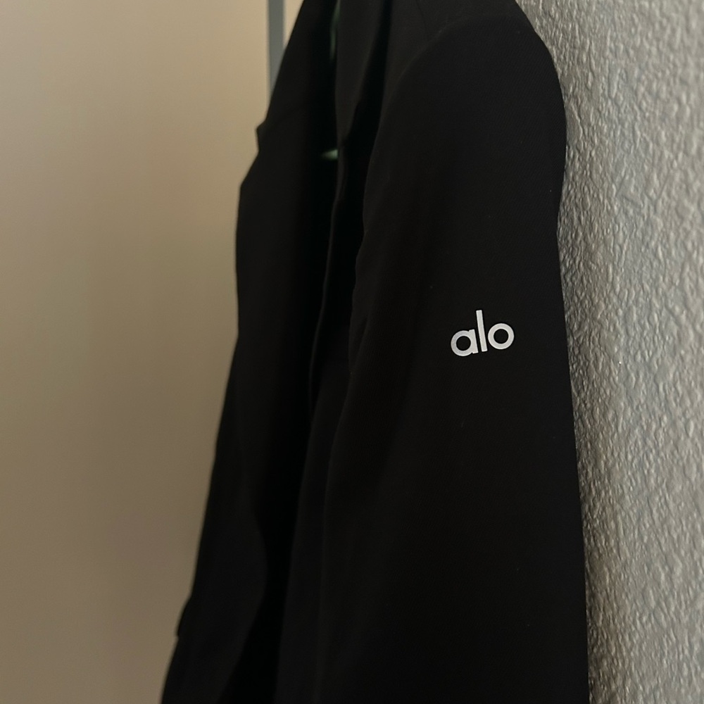 ALO Yoga Black Blazer Jacket - Picture 4 of 6